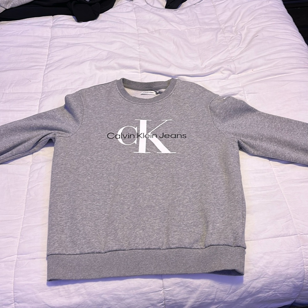 Grey Calvin Klein crewneck